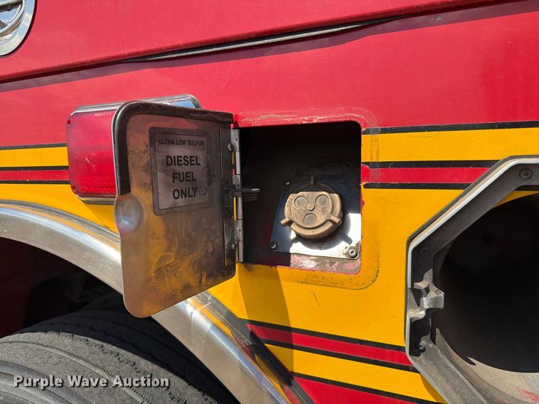 image for item EW8761 2009 Pierce Manufacturing Velocity pumper fire truck