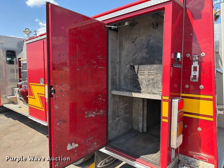 image for item EW8761 2009 Pierce Manufacturing Velocity pumper fire truck