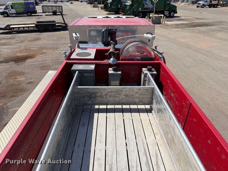 image for item EW8761 2009 Pierce Manufacturing Velocity pumper fire truck