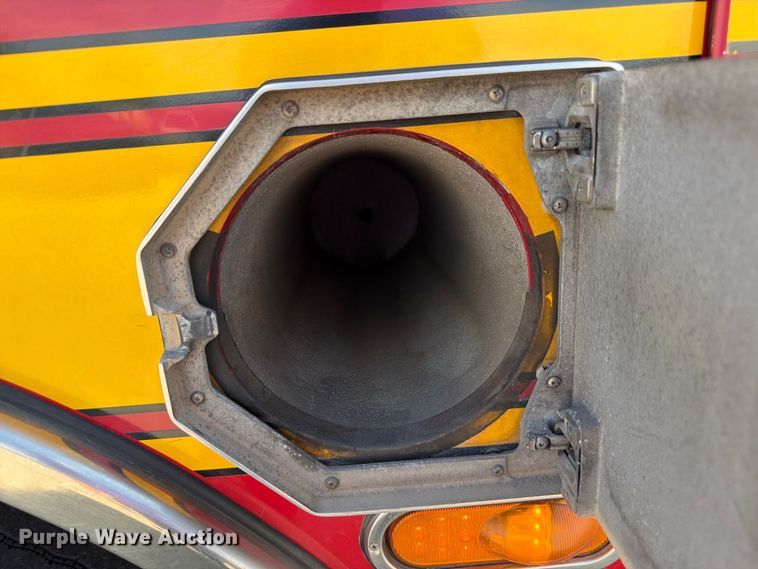 image for item EW8761 2009 Pierce Manufacturing Velocity pumper fire truck