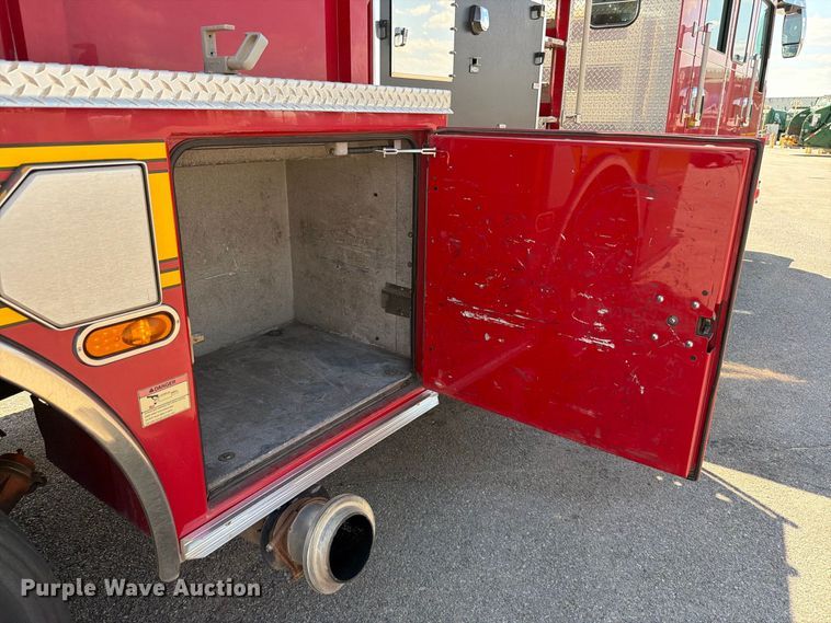 image for item EW8761 2009 Pierce Manufacturing Velocity pumper fire truck