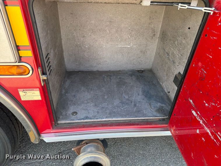 image for item EW8761 2009 Pierce Manufacturing Velocity pumper fire truck