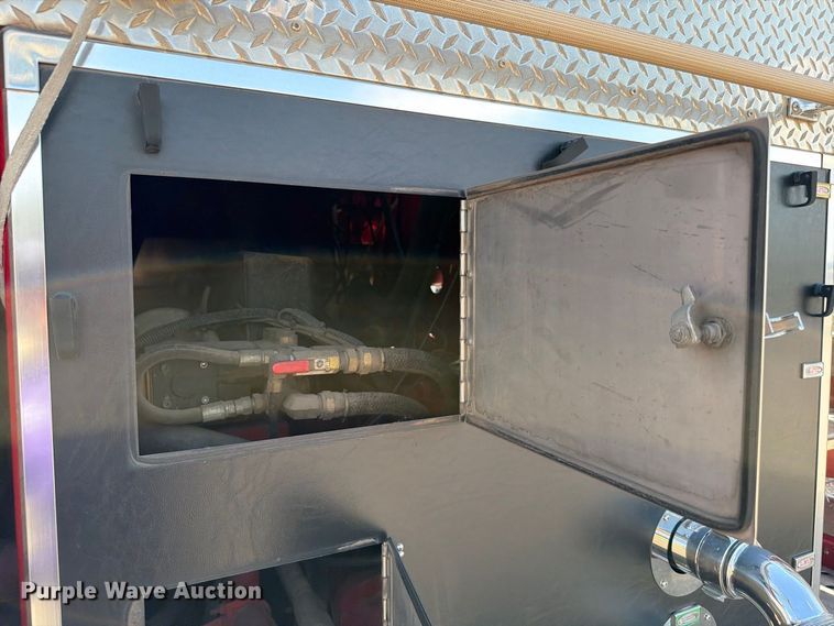 image for item EW8761 2009 Pierce Manufacturing Velocity pumper fire truck