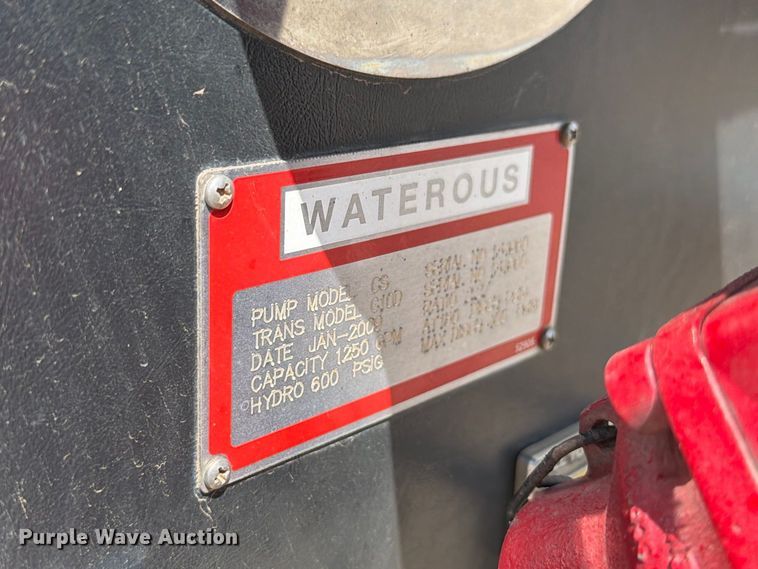 image for item EW8761 2009 Pierce Manufacturing Velocity pumper fire truck