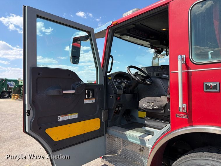 image for item EW8761 2009 Pierce Manufacturing Velocity pumper fire truck