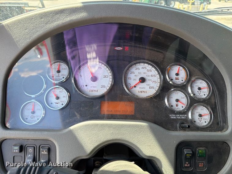 image for item EW8761 2009 Pierce Manufacturing Velocity pumper fire truck