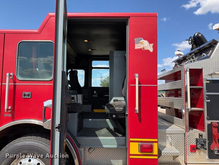 image for item EW8761 2009 Pierce Manufacturing Velocity pumper fire truck