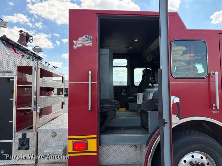 image for item EW8761 2009 Pierce Manufacturing Velocity pumper fire truck