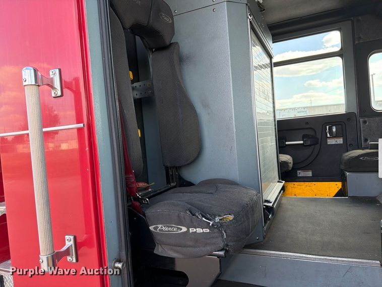 image for item EW8761 2009 Pierce Manufacturing Velocity pumper fire truck
