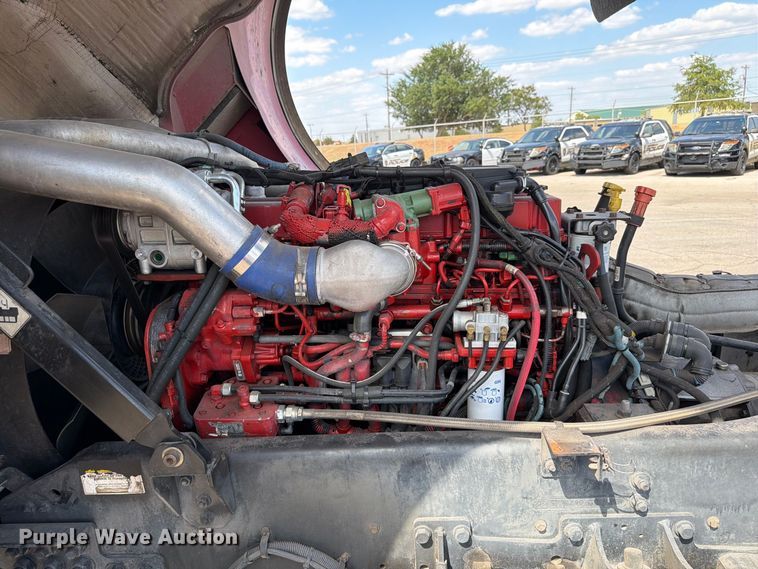 image for item EW8761 2009 Pierce Manufacturing Velocity pumper fire truck