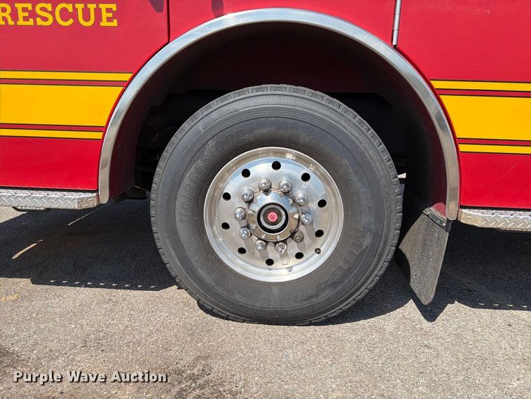 image for item EW8761 2009 Pierce Manufacturing Velocity pumper fire truck