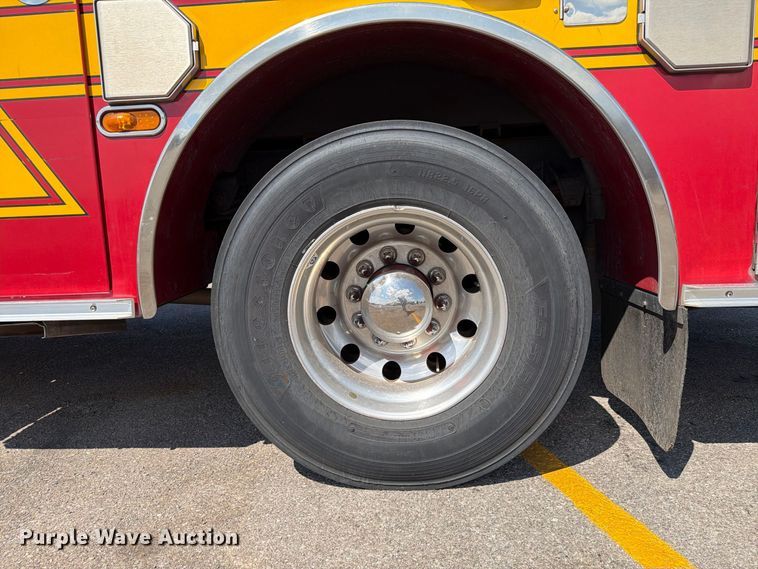 image for item EW8761 2009 Pierce Manufacturing Velocity pumper fire truck