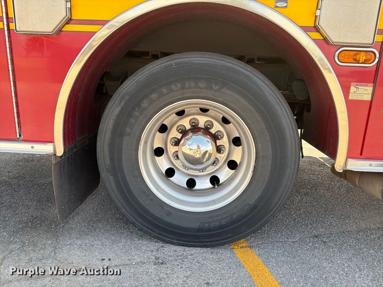 image for item EW8761 2009 Pierce Manufacturing Velocity pumper fire truck