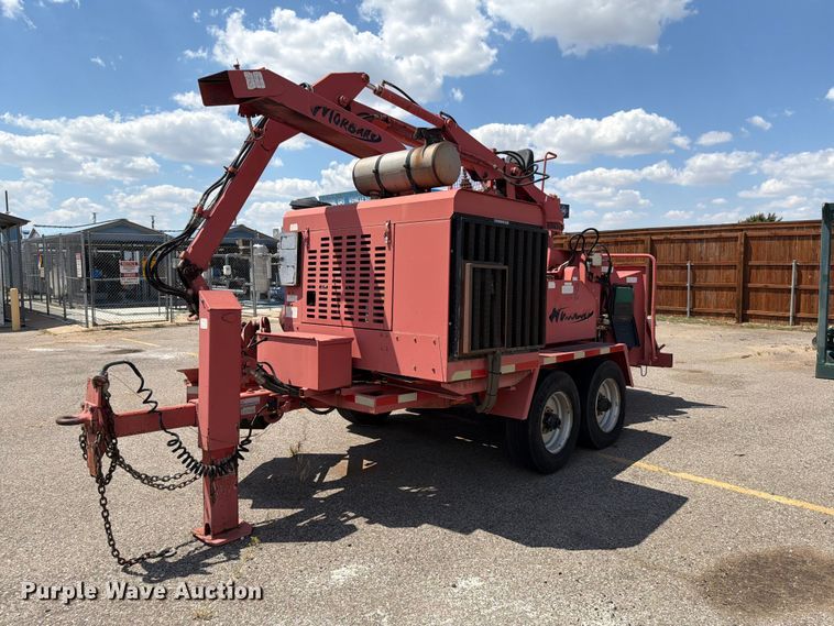 image for item EW8762 2007 Morbark Hurricane wood chipper
