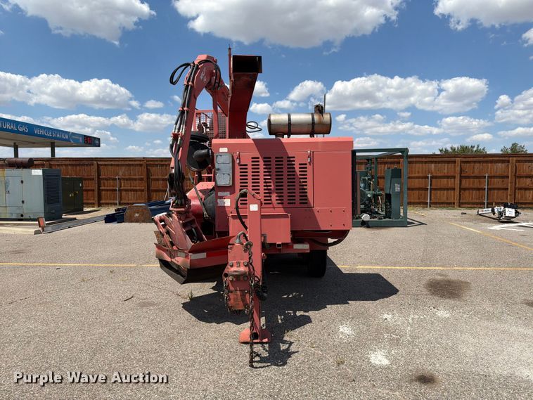 image for item EW8762 2007 Morbark Hurricane wood chipper