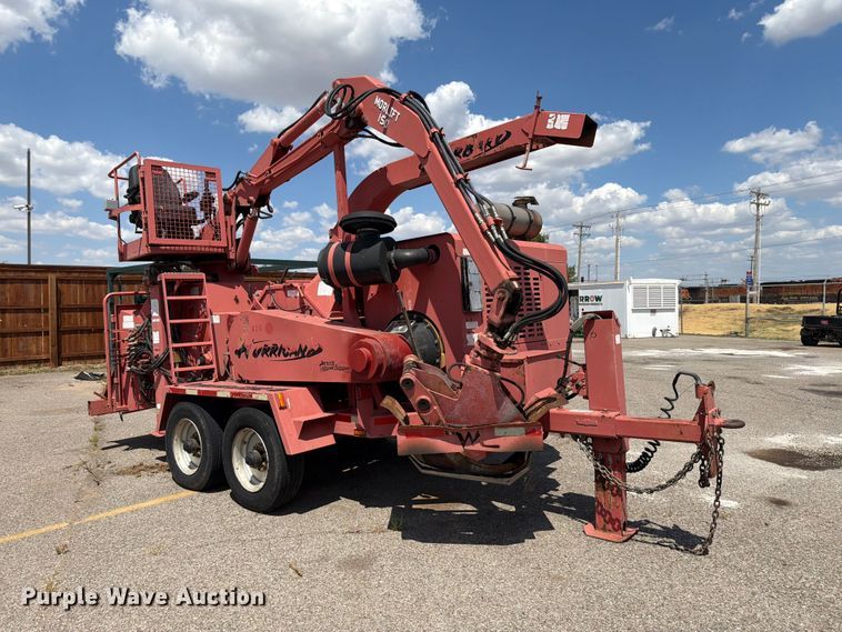 image for item EW8762 2007 Morbark Hurricane wood chipper