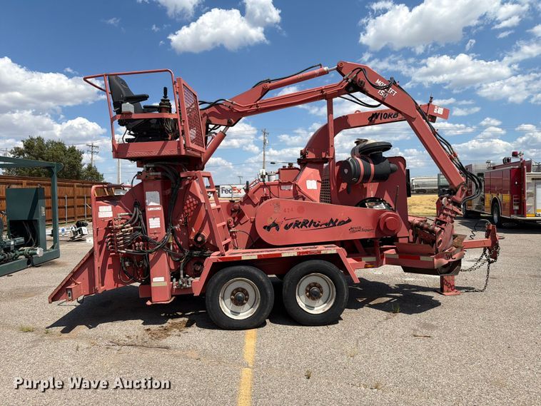image for item EW8762 2007 Morbark Hurricane wood chipper