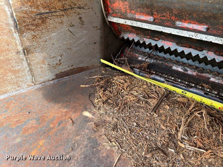 image for item EW8762 2007 Morbark Hurricane wood chipper