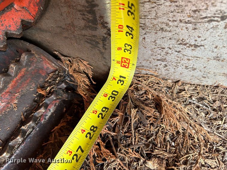 image for item EW8762 2007 Morbark Hurricane wood chipper