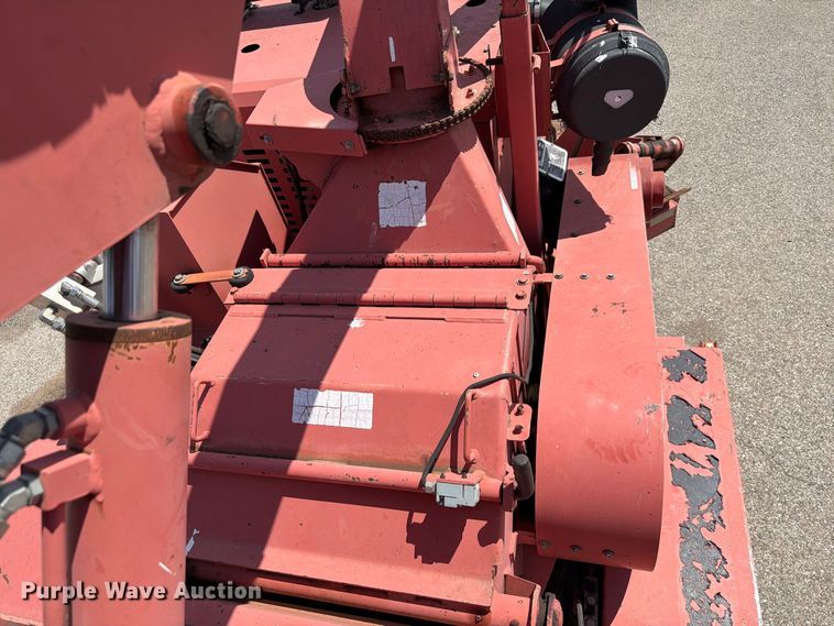 image for item EW8762 2007 Morbark Hurricane wood chipper