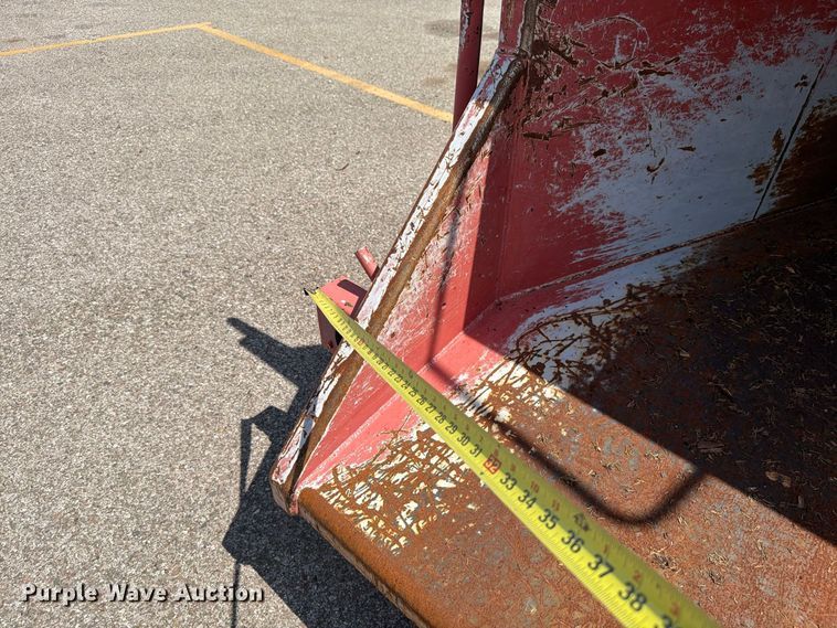 image for item EW8762 2007 Morbark Hurricane wood chipper