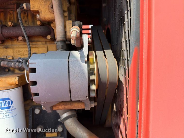 image for item EW8762 2007 Morbark Hurricane wood chipper