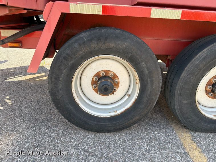 image for item EW8762 2007 Morbark Hurricane wood chipper