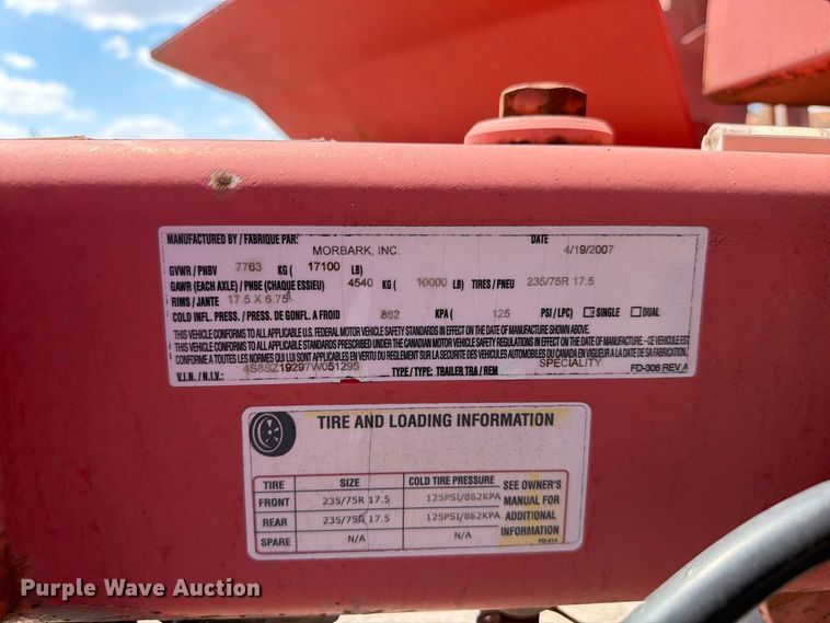 image for item EW8762 2007 Morbark Hurricane wood chipper