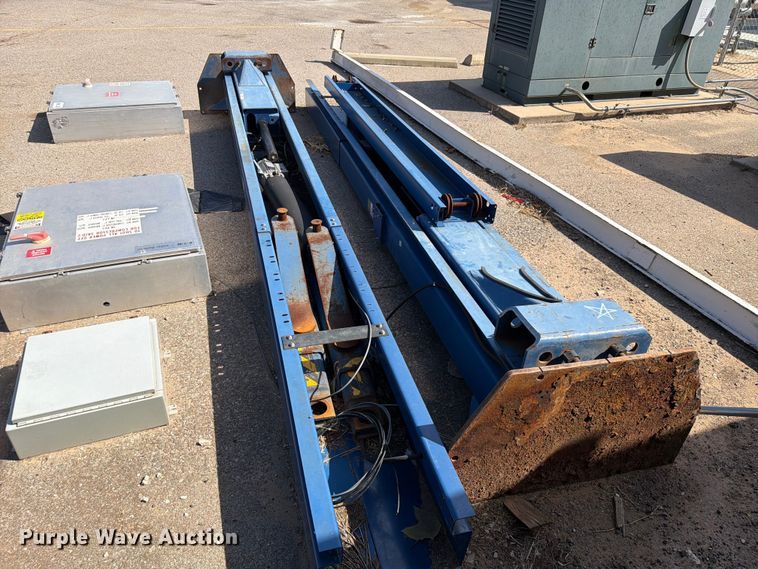 image for item EW8765 Rotary SP015 automotive lift