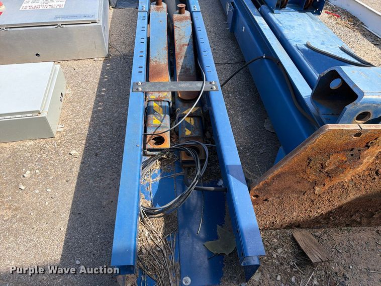 image for item EW8765 Rotary SP015 automotive lift