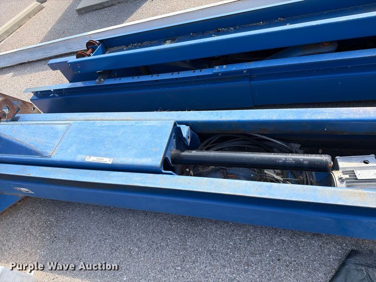 image for item EW8765 Rotary SP015 automotive lift