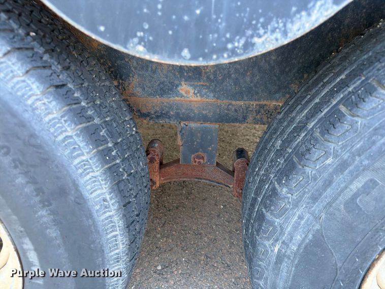 image for item EW8767 2009 Tuff-Bilt Manufacturing Inc utility trailer