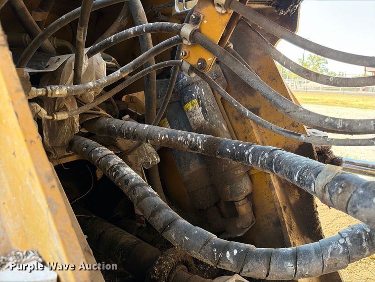 image for item EW8770 2022 Caterpillar 966M wheel loader