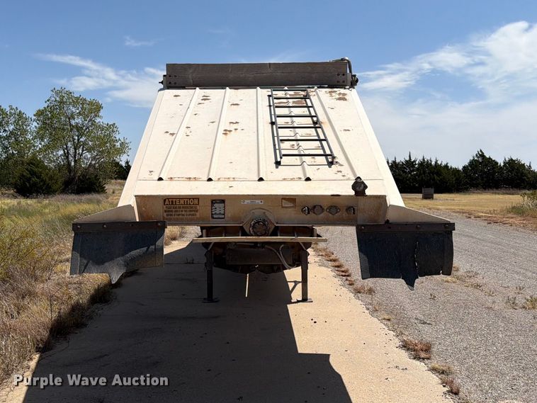 image for item EX0015 2009 Construction Trailer Specialist Inc BDT-40 bottom dump trailer