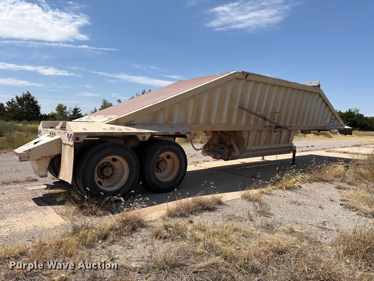 image for item EX0015 2009 Construction Trailer Specialist Inc BDT-40 bottom dump trailer