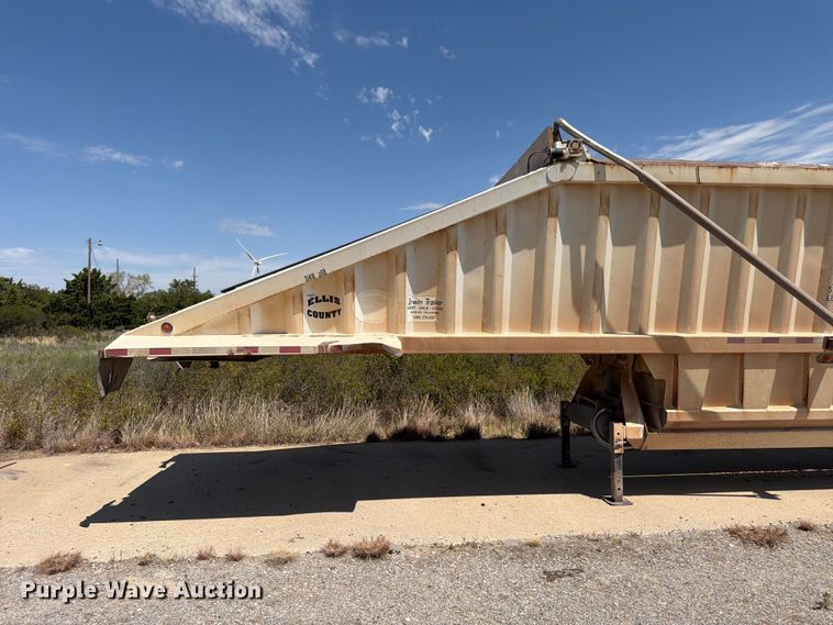 image for item EX0015 2009 Construction Trailer Specialist Inc BDT-40 bottom dump trailer