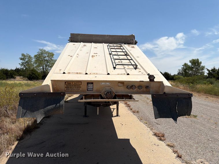 image for item EX0015 2009 Construction Trailer Specialist Inc BDT-40 bottom dump trailer