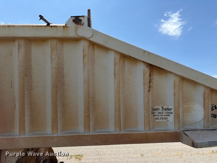 image for item EX0015 2009 Construction Trailer Specialist Inc BDT-40 bottom dump trailer
