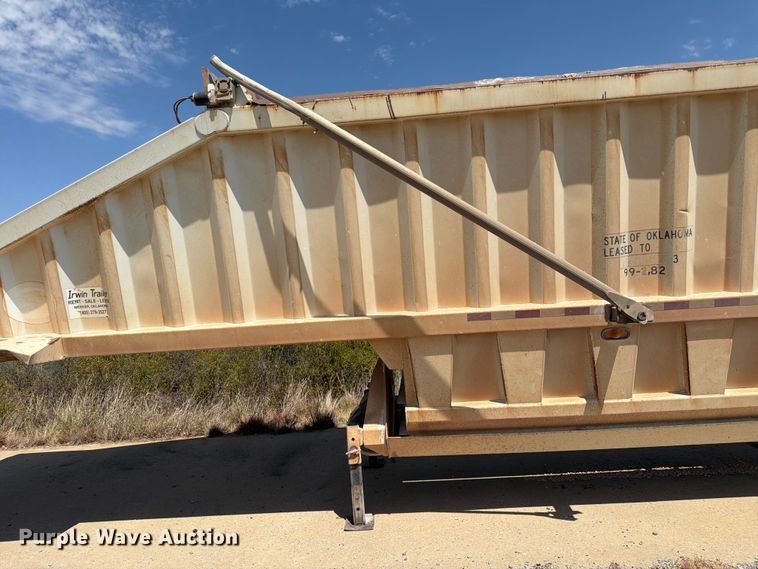 image for item EX0015 2009 Construction Trailer Specialist Inc BDT-40 bottom dump trailer
