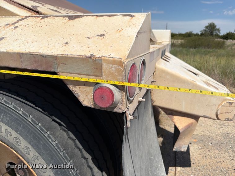 image for item EX0015 2009 Construction Trailer Specialist Inc BDT-40 bottom dump trailer