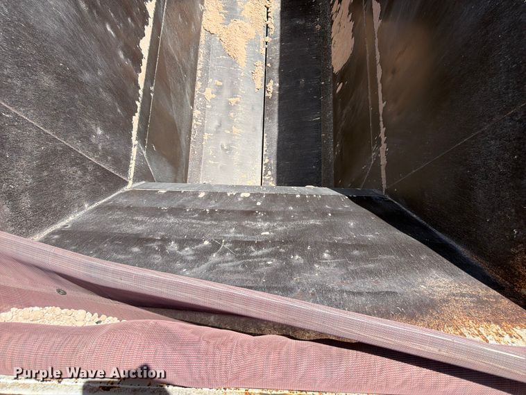 image for item EX0015 2009 Construction Trailer Specialist Inc BDT-40 bottom dump trailer