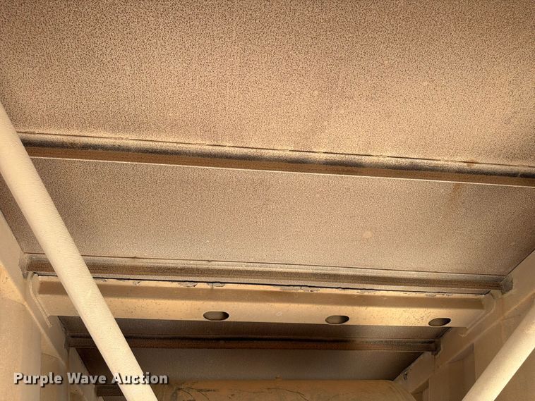 image for item EX0015 2009 Construction Trailer Specialist Inc BDT-40 bottom dump trailer