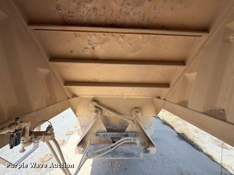 image for item EX0015 2009 Construction Trailer Specialist Inc BDT-40 bottom dump trailer