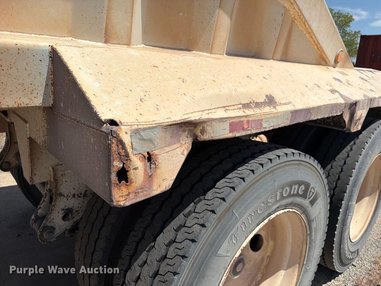 image for item EX0015 2009 Construction Trailer Specialist Inc BDT-40 bottom dump trailer