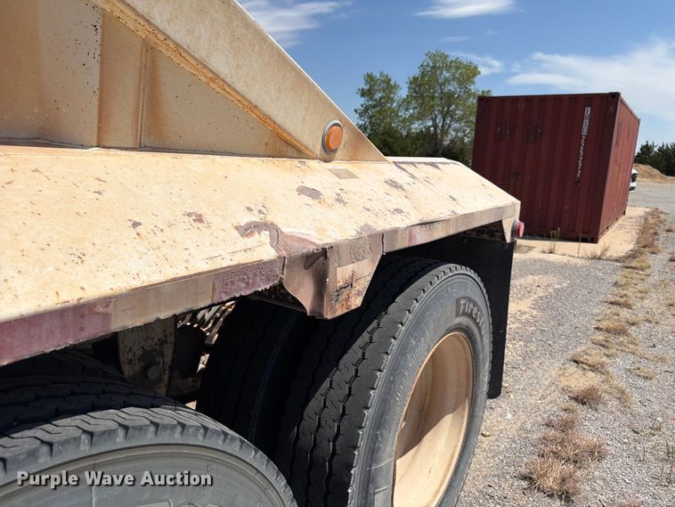 image for item EX0015 2009 Construction Trailer Specialist Inc BDT-40 bottom dump trailer