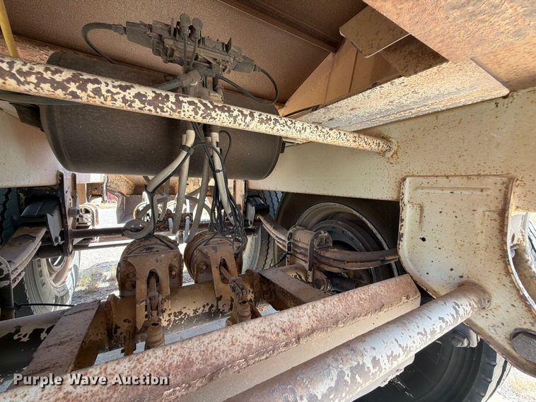 image for item EX0015 2009 Construction Trailer Specialist Inc BDT-40 bottom dump trailer