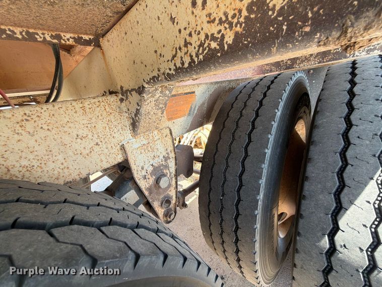 image for item EX0015 2009 Construction Trailer Specialist Inc BDT-40 bottom dump trailer