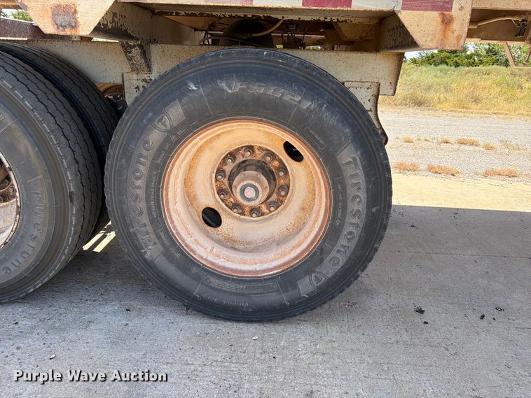 image for item EX0015 2009 Construction Trailer Specialist Inc BDT-40 bottom dump trailer