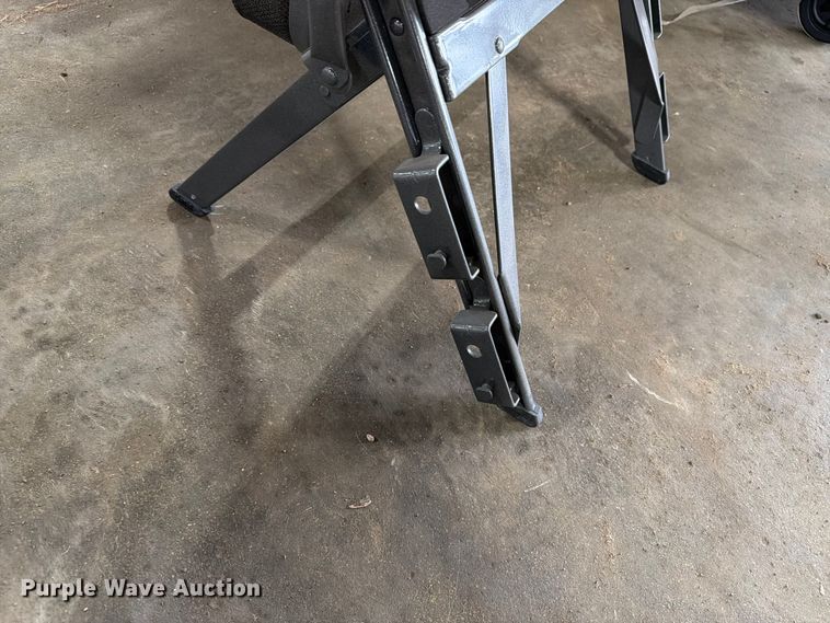 image for item EX0992 (103) folding chairs