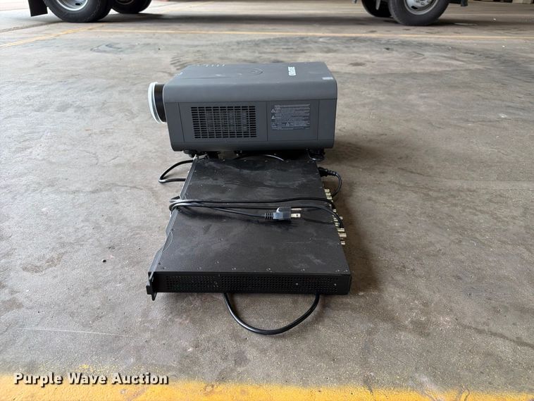 image for item EX0998 Christie LHD700 projector